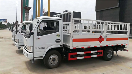 國(guó)六東風(fēng)多利卡8類危險(xiǎn)品廂式運(yùn)輸車 全面解析圖片、參數(shù)與價(jià)格